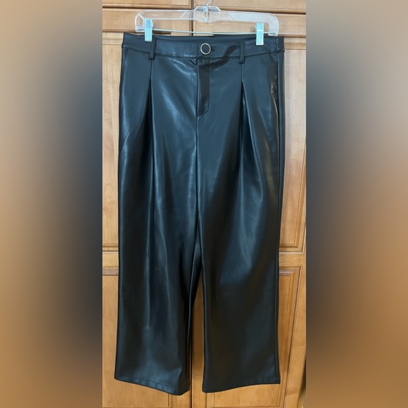 Tribal Vegan Leather Wide-Leg Pleated Pants – Size 8 - Picture 2 of 9